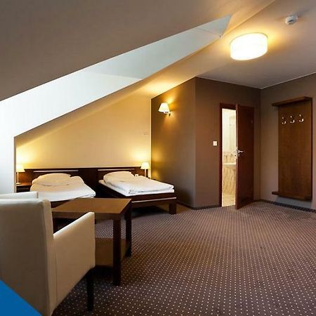 Hotel Podzamcze Dobczyce Exteriör bild