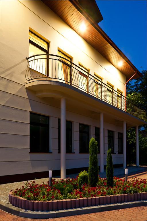 Hotel Podzamcze Dobczyce Exteriör bild